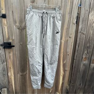 Nike Men's Light Gray Joggers